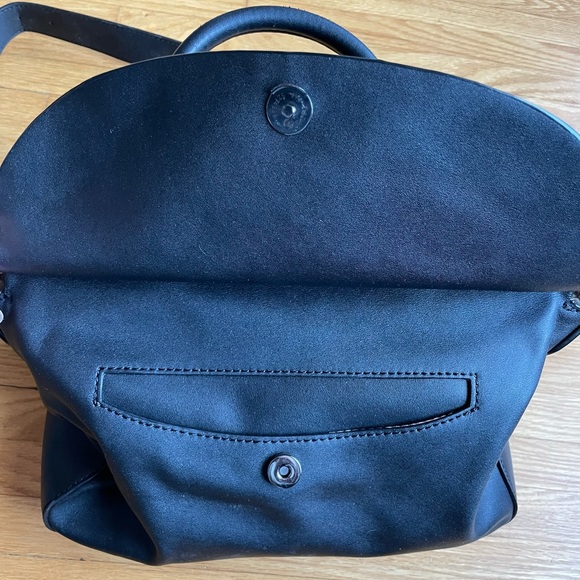 Guess Black Leather Handbag. Great Condition. - Picture 8 of 12